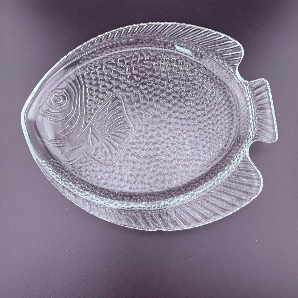 Vintage Clear Pressed Glass Fish-shaped Plates Set of Four MCM